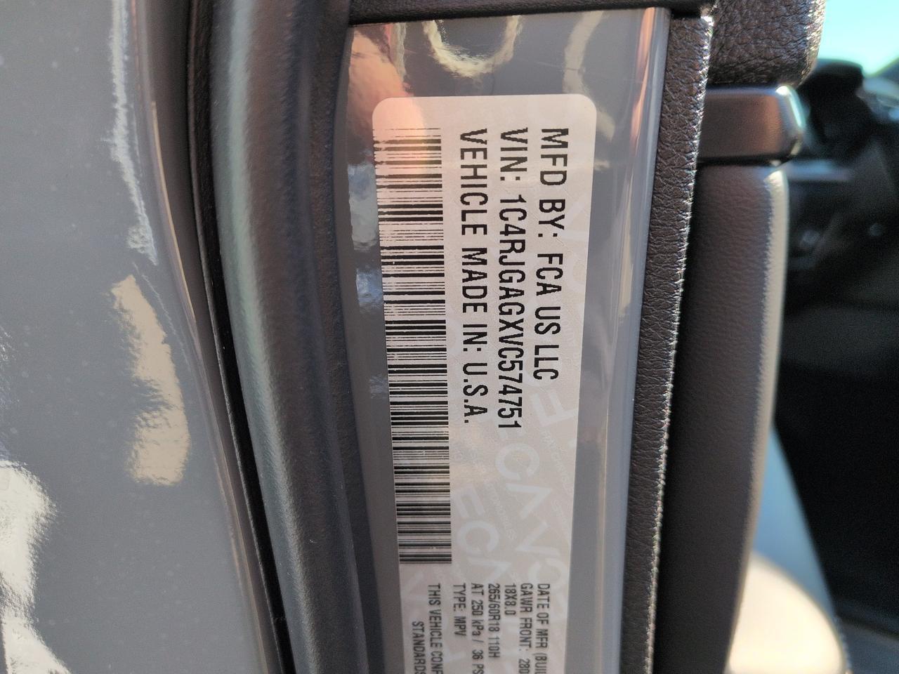 2027 Jeep Grand Cherokee Laredo Appleton WI