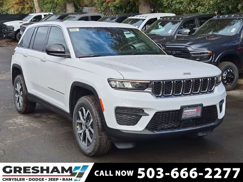 2027 Jeep Grand Cherokee Laredo