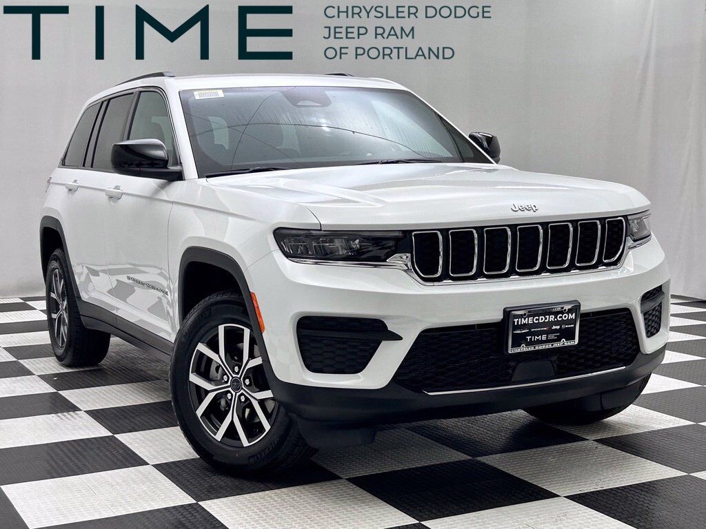 2027 Jeep Grand Cherokee Laredo