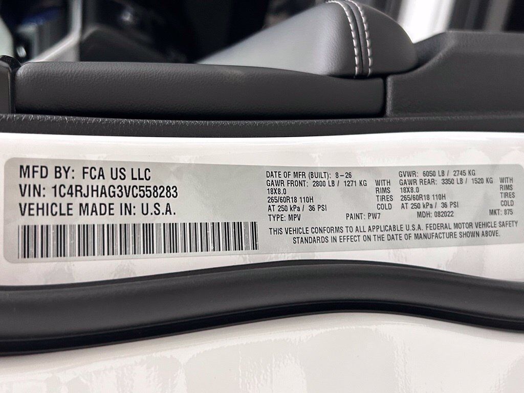 2027 Jeep Grand Cherokee Laredo Portland OR