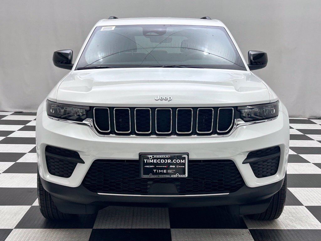 2027 Jeep Grand Cherokee Laredo Portland OR