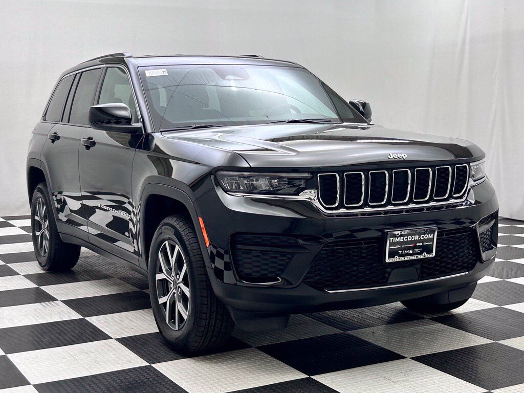 2027 Jeep Grand Cherokee Laredo Portland OR