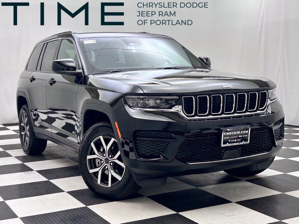 2027 Jeep Grand Cherokee Laredo Portland OR