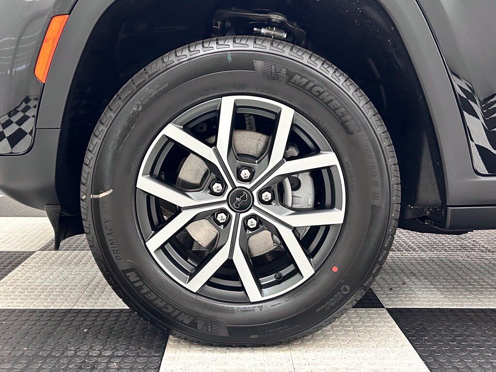 2027 Jeep Grand Cherokee Laredo Portland OR