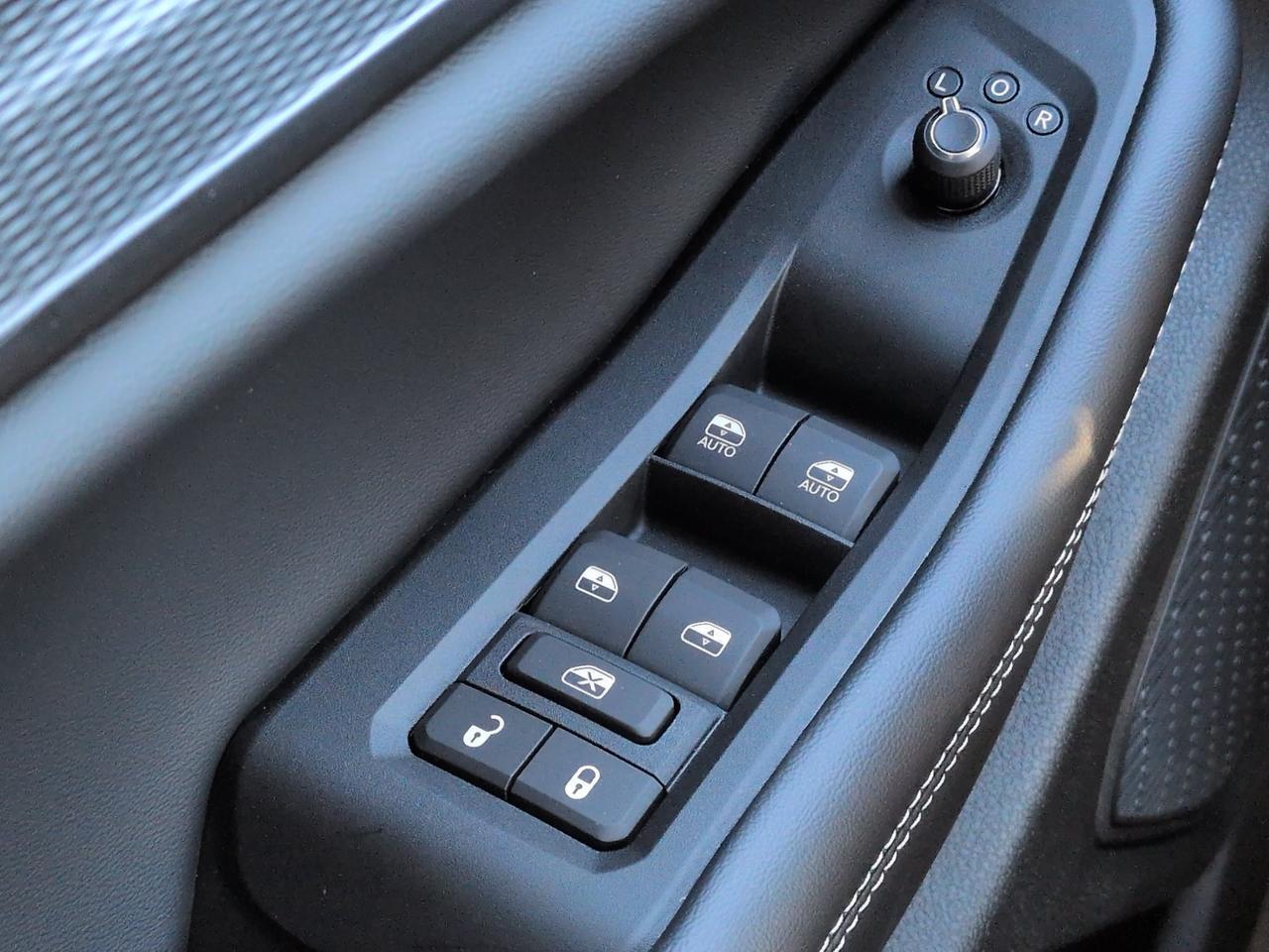 2027 Jeep Grand Cherokee Laredo Winder GA