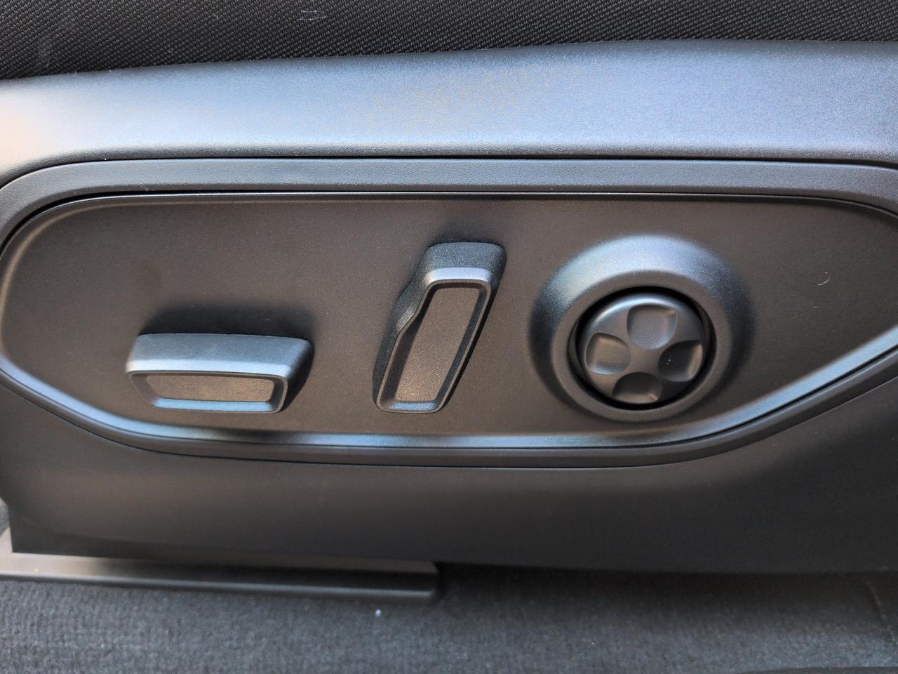 2027 Jeep Grand Cherokee Laredo Winder GA