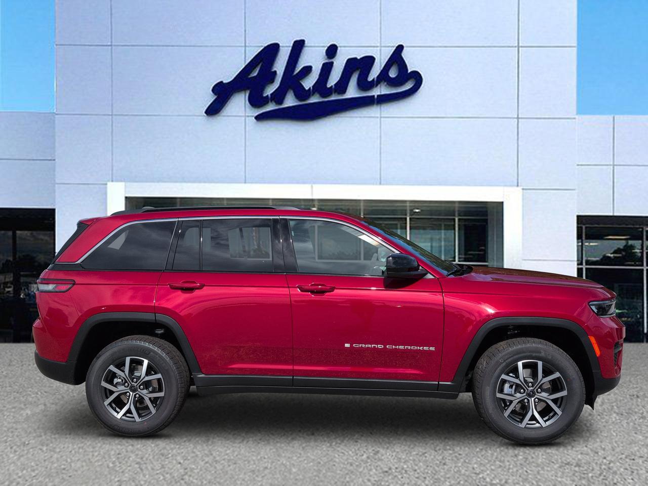 2027 Jeep Grand Cherokee Laredo