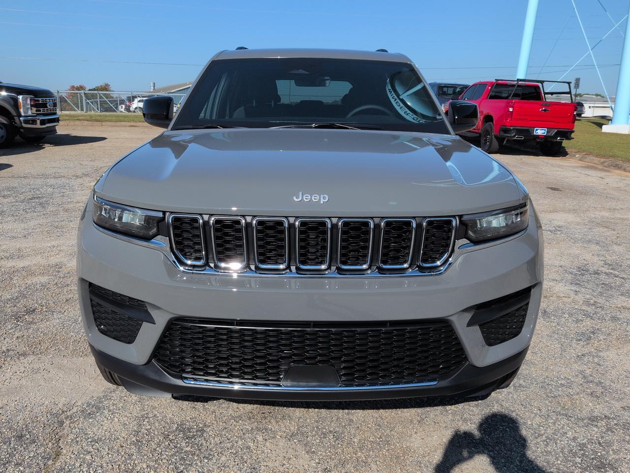 2027 Jeep Grand Cherokee Laredo Winder GA