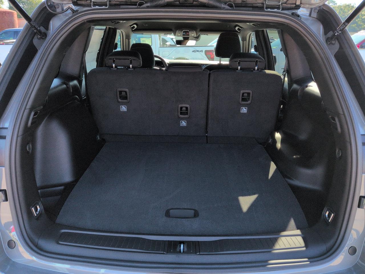2027 Jeep Grand Cherokee Laredo Winder GA