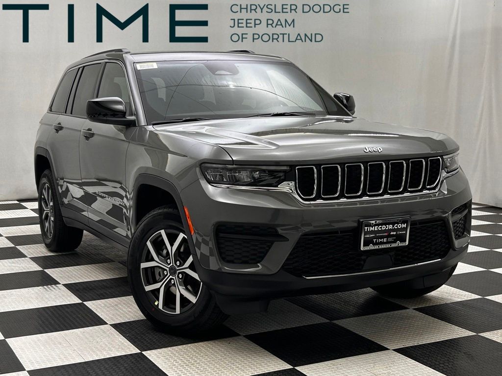 2027 Jeep Grand Cherokee Laredo X