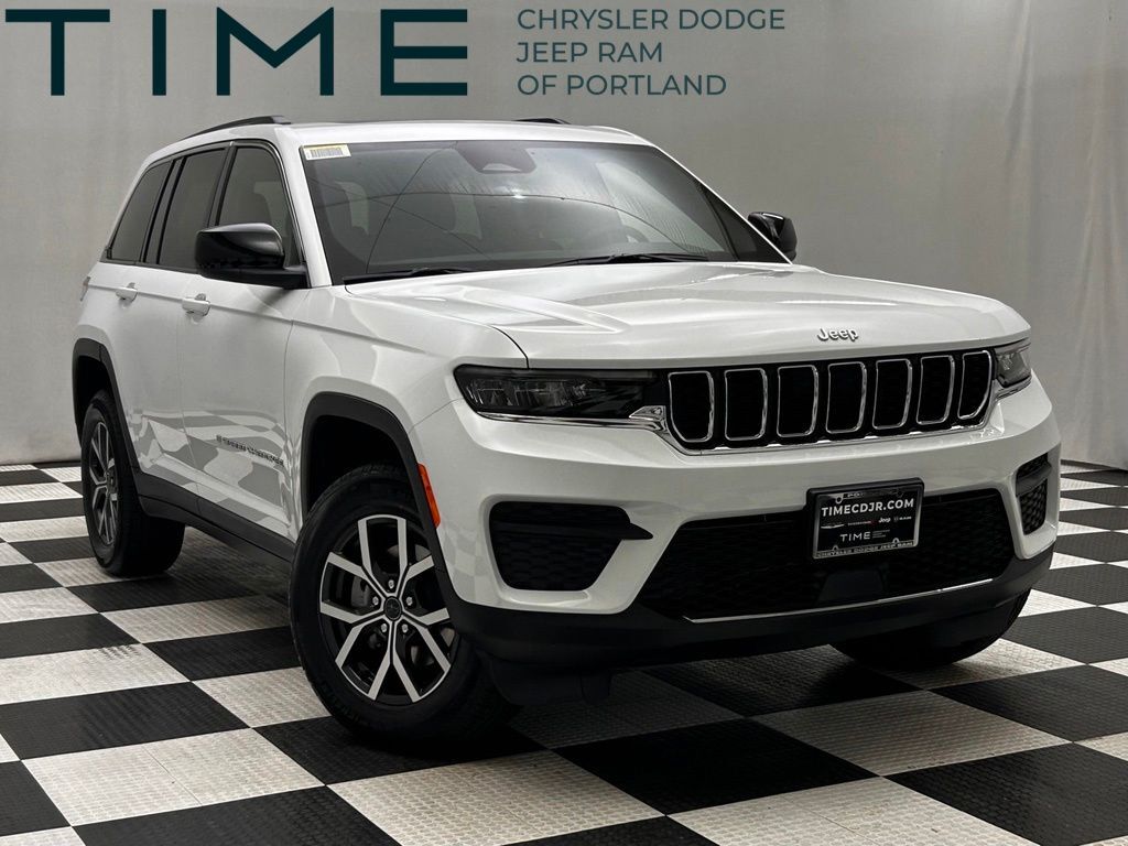 2027 Jeep Grand Cherokee Laredo X