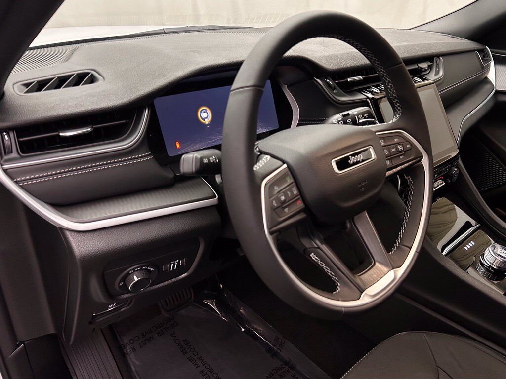 2027 Jeep Grand Cherokee Laredo X Portland OR