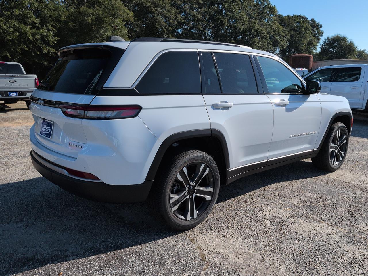 2027 Jeep Grand Cherokee Limited Appleton WI