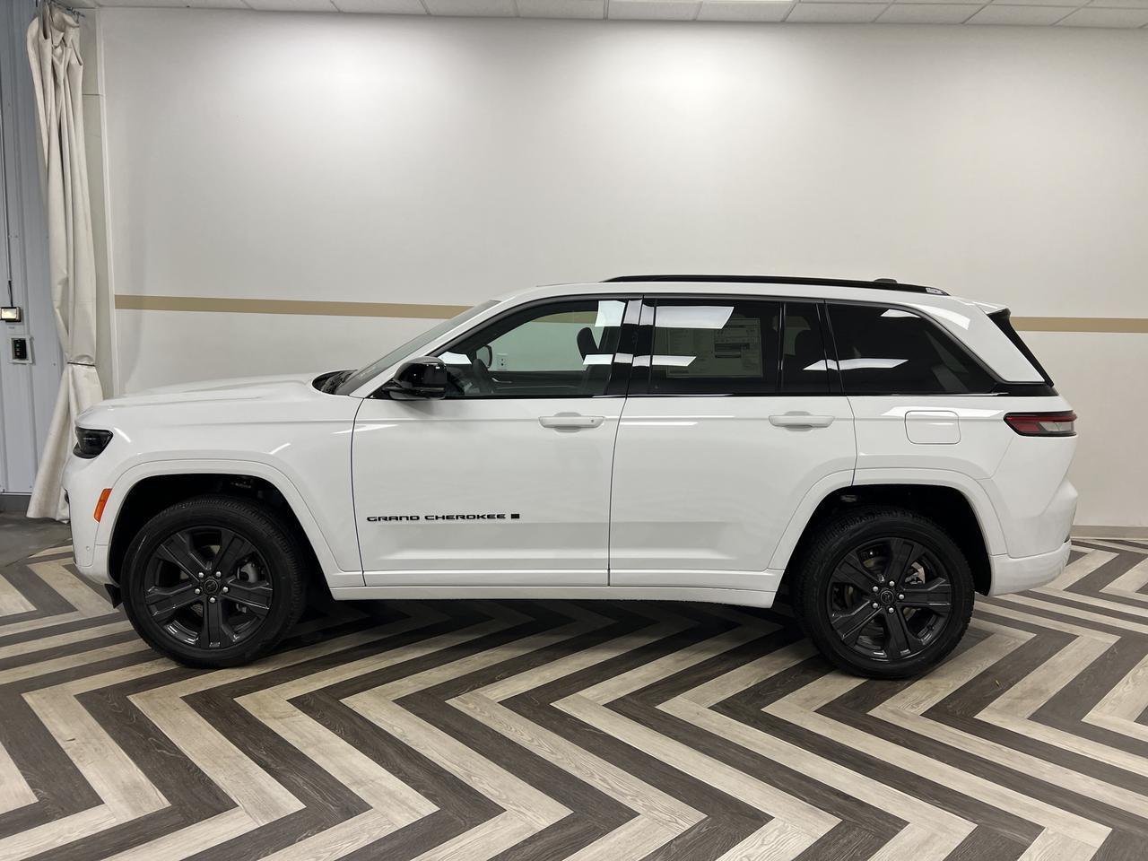 2027 Jeep Grand Cherokee Limited Reserve Gasoline