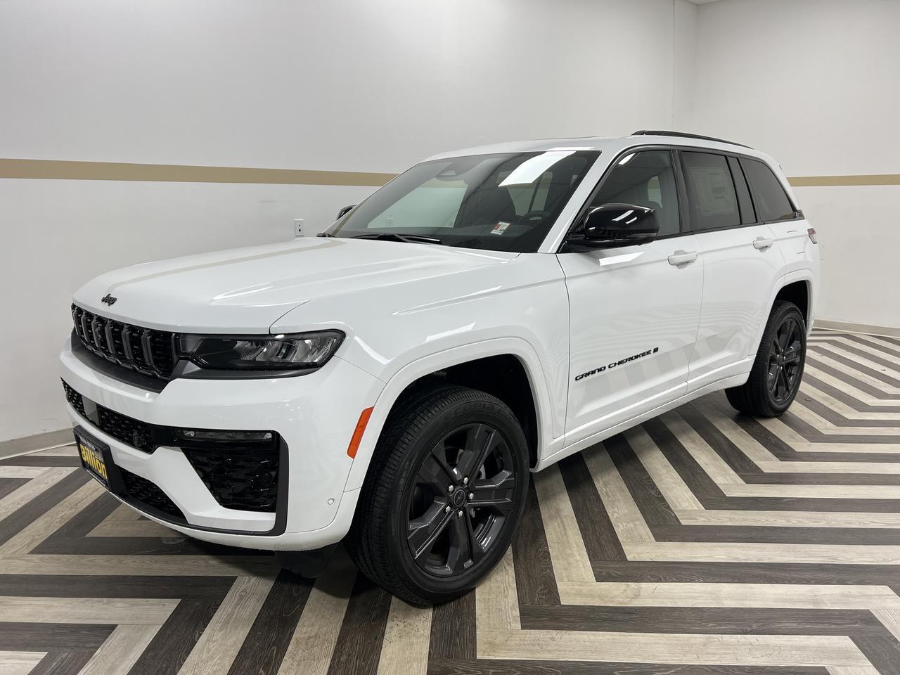 2027 Jeep Grand Cherokee Limited Reserve Gasoline