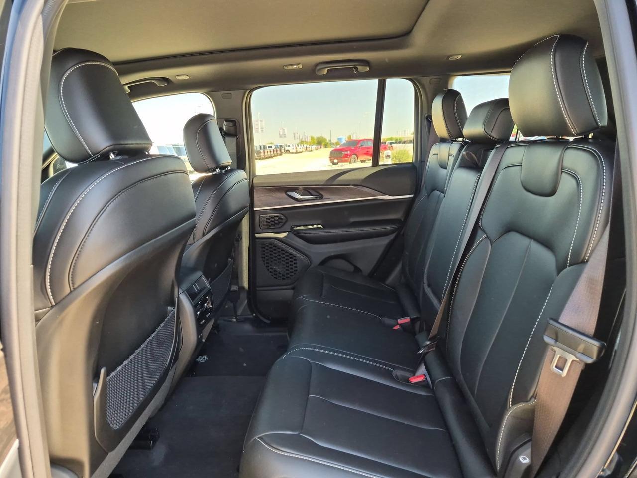 2027 Jeep Grand Cherokee Limited Castroville TX
