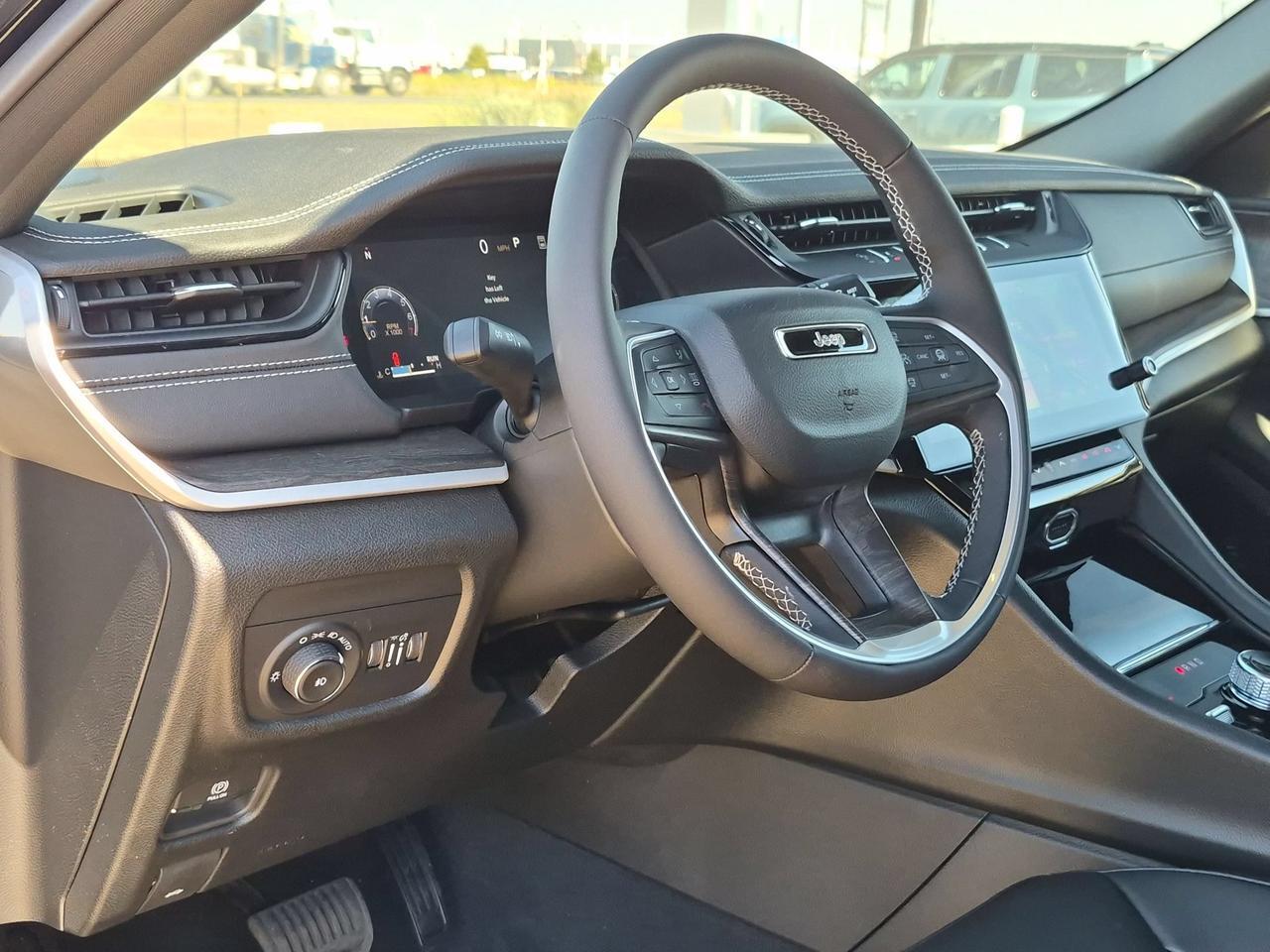 2027 Jeep Grand Cherokee Limited Castroville TX