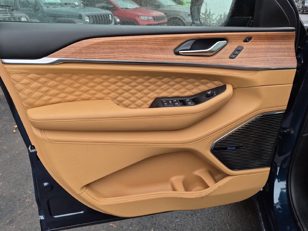 2027 Jeep Grand Cherokee Summit Gresham OR
