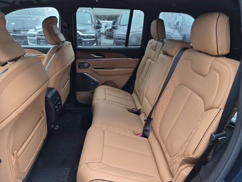 2027 Jeep Grand Cherokee Summit Gresham OR