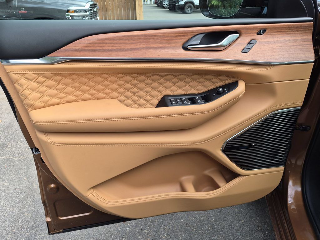 2027 Jeep Grand Cherokee Summit Gresham OR