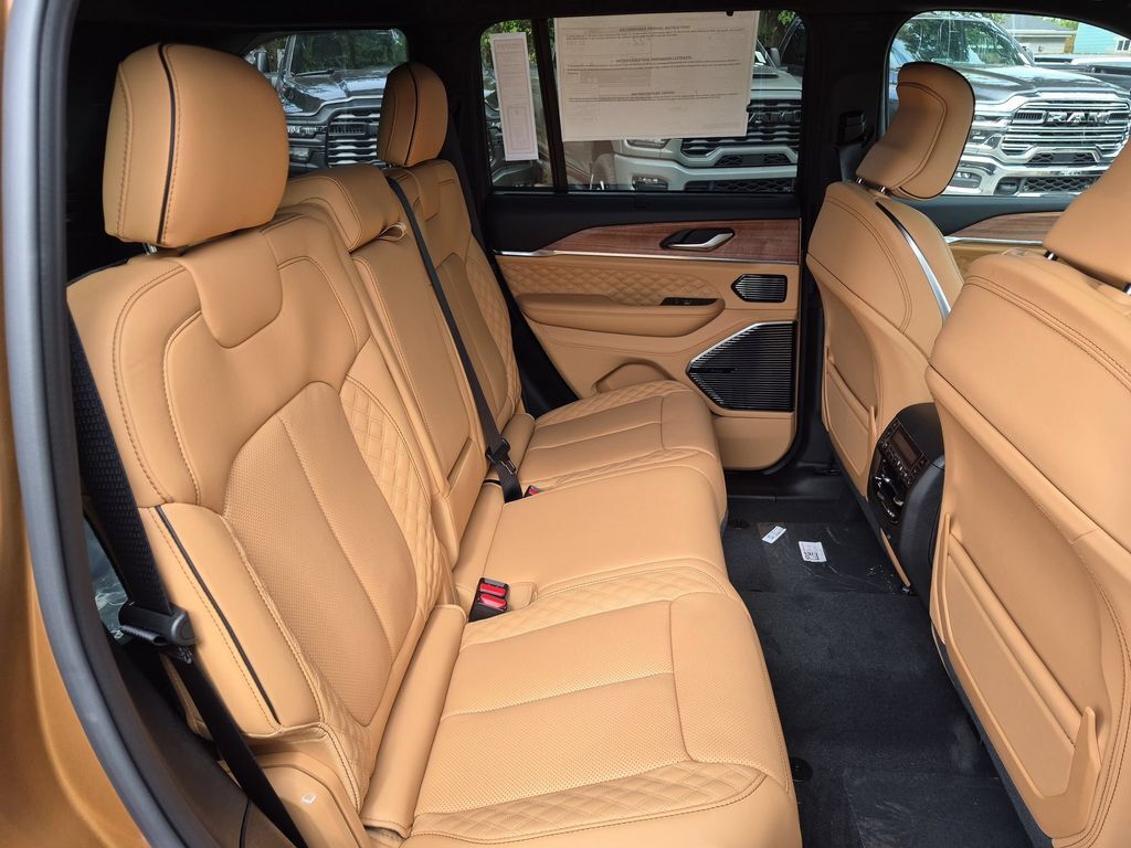 2027 Jeep Grand Cherokee Summit Gresham OR