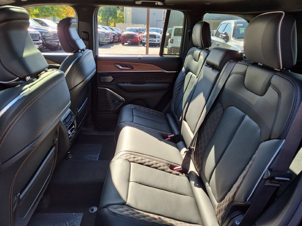 2027 Jeep Grand Cherokee Summit Gresham OR