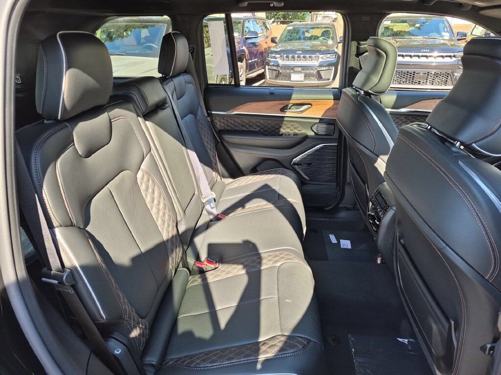 2027 Jeep Grand Cherokee Summit Gresham OR