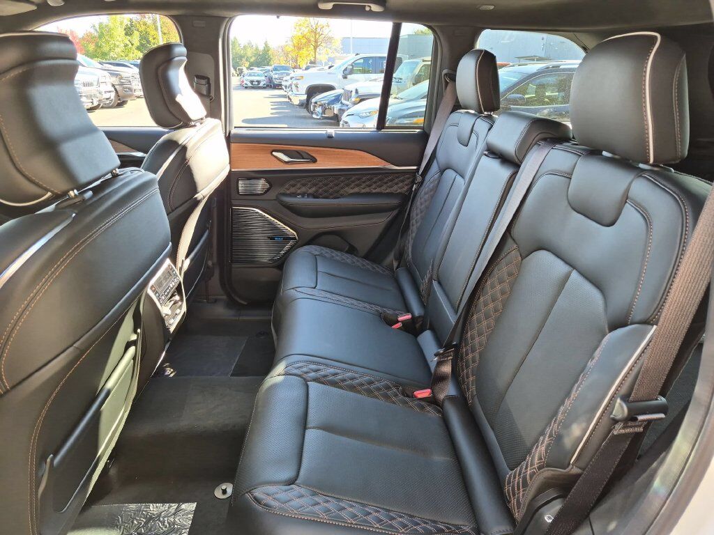 2027 Jeep Grand Cherokee Summit Gresham OR
