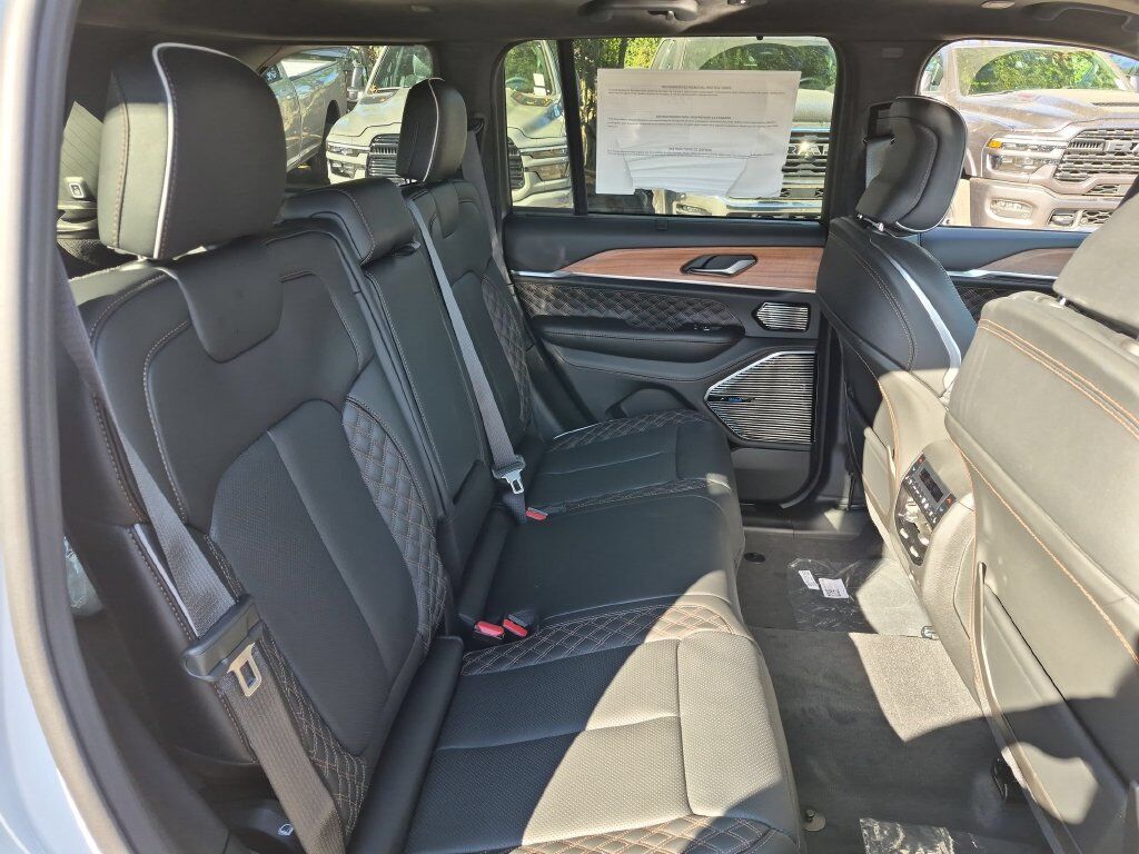 2027 Jeep Grand Cherokee Summit Gresham OR