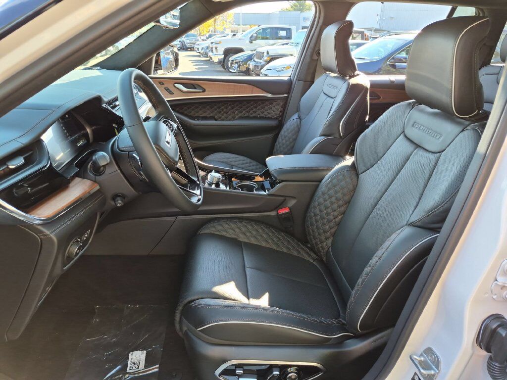 2027 Jeep Grand Cherokee Summit Gresham OR