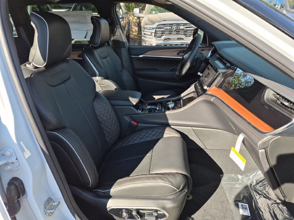 2027 Jeep Grand Cherokee Summit Gresham OR