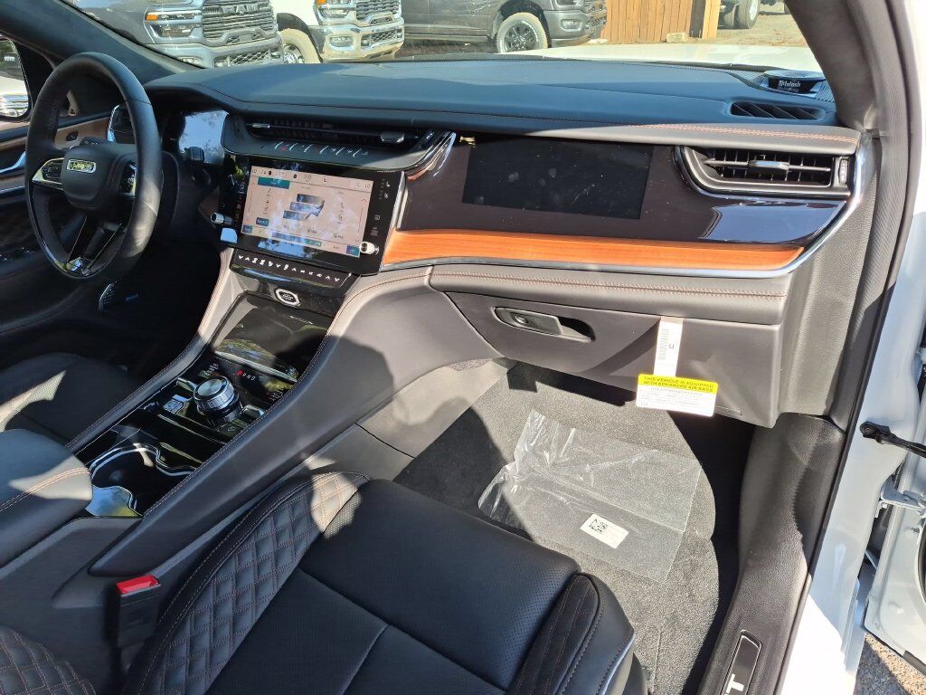2027 Jeep Grand Cherokee Summit Gresham OR