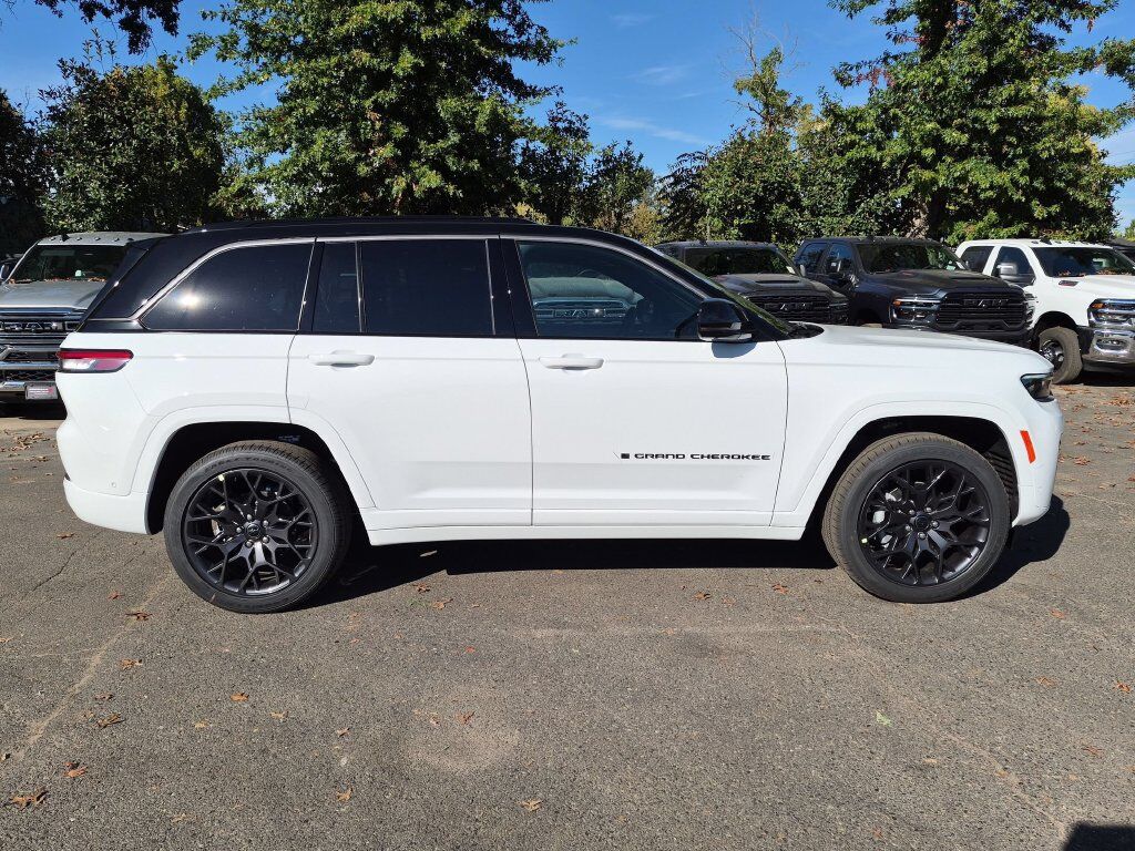 2027 Jeep Grand Cherokee Summit Gresham OR