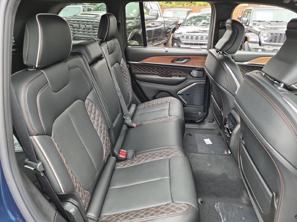 2027 Jeep Grand Cherokee Summit Gresham OR
