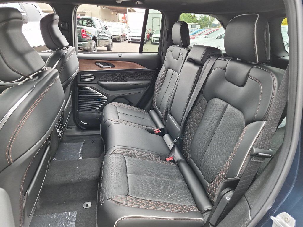 2027 Jeep Grand Cherokee Summit Gresham OR