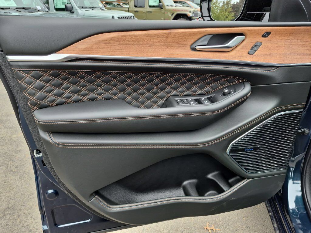 2027 Jeep Grand Cherokee Summit Gresham OR