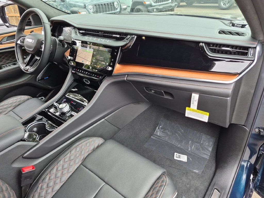 2027 Jeep Grand Cherokee Summit Gresham OR
