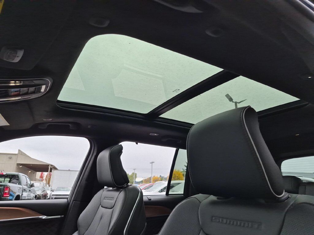 2027 Jeep Grand Cherokee Summit Gresham OR