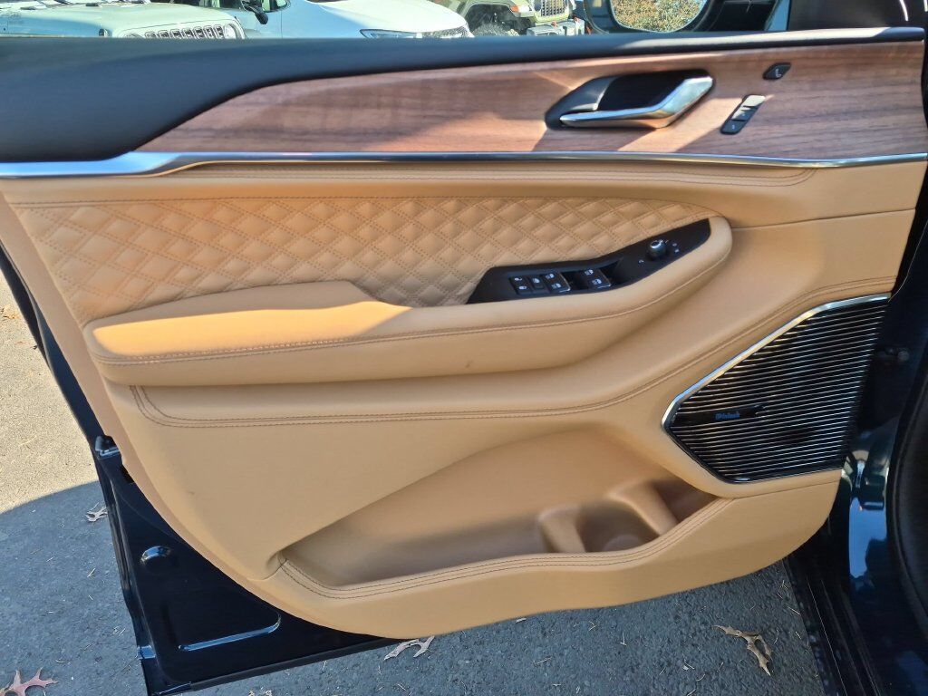2027 Jeep Grand Cherokee Summit Gresham OR