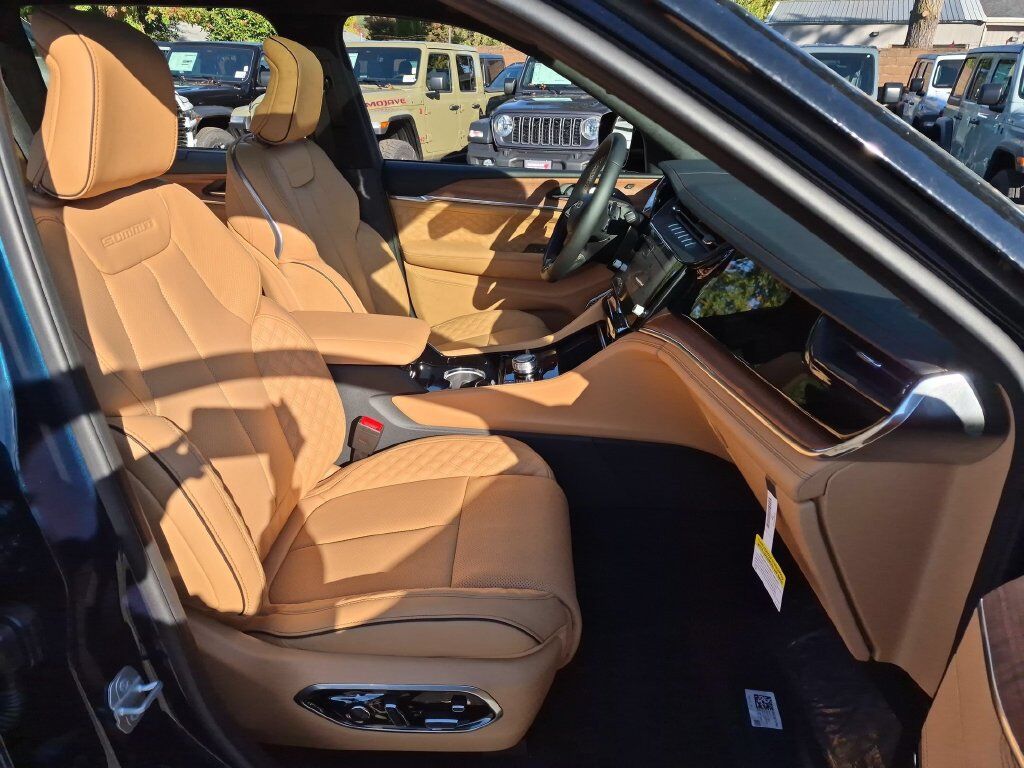 2027 Jeep Grand Cherokee Summit Gresham OR