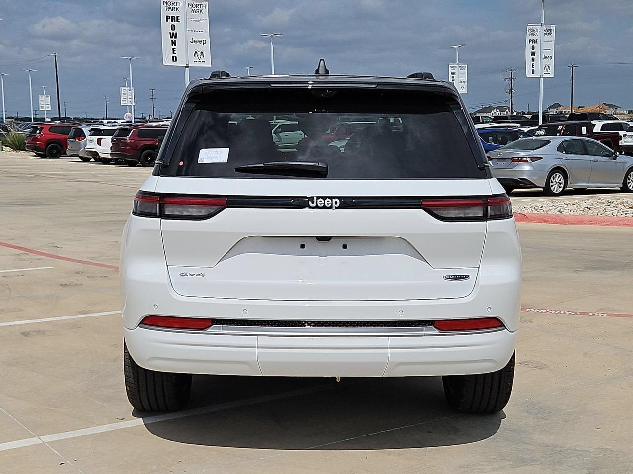 2027 Jeep Grand Cherokee Summit Castroville TX
