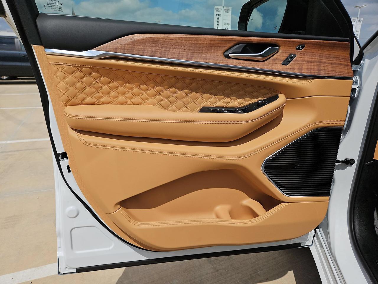 2027 Jeep Grand Cherokee Summit Castroville TX
