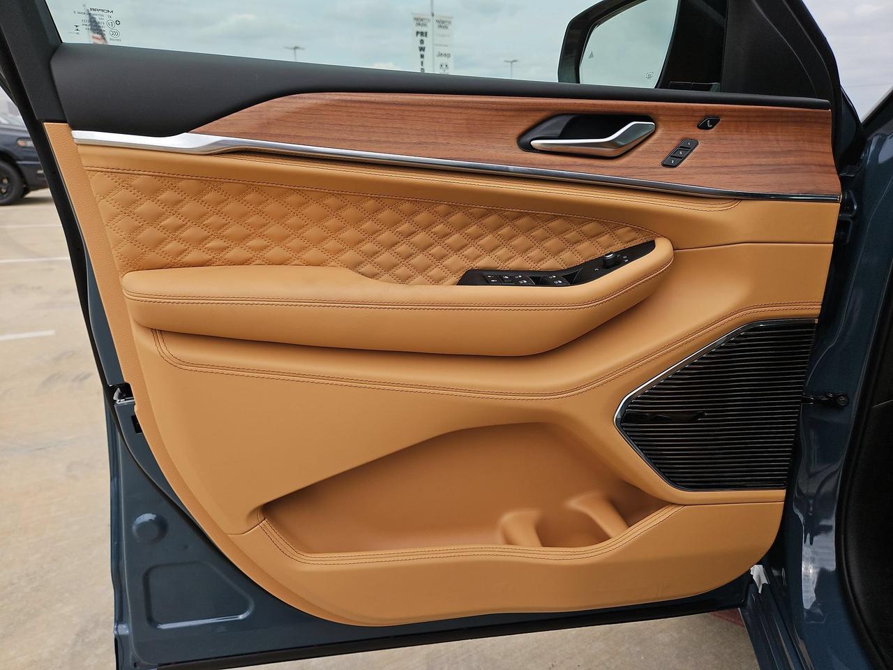 2027 Jeep Grand Cherokee Summit Castroville TX