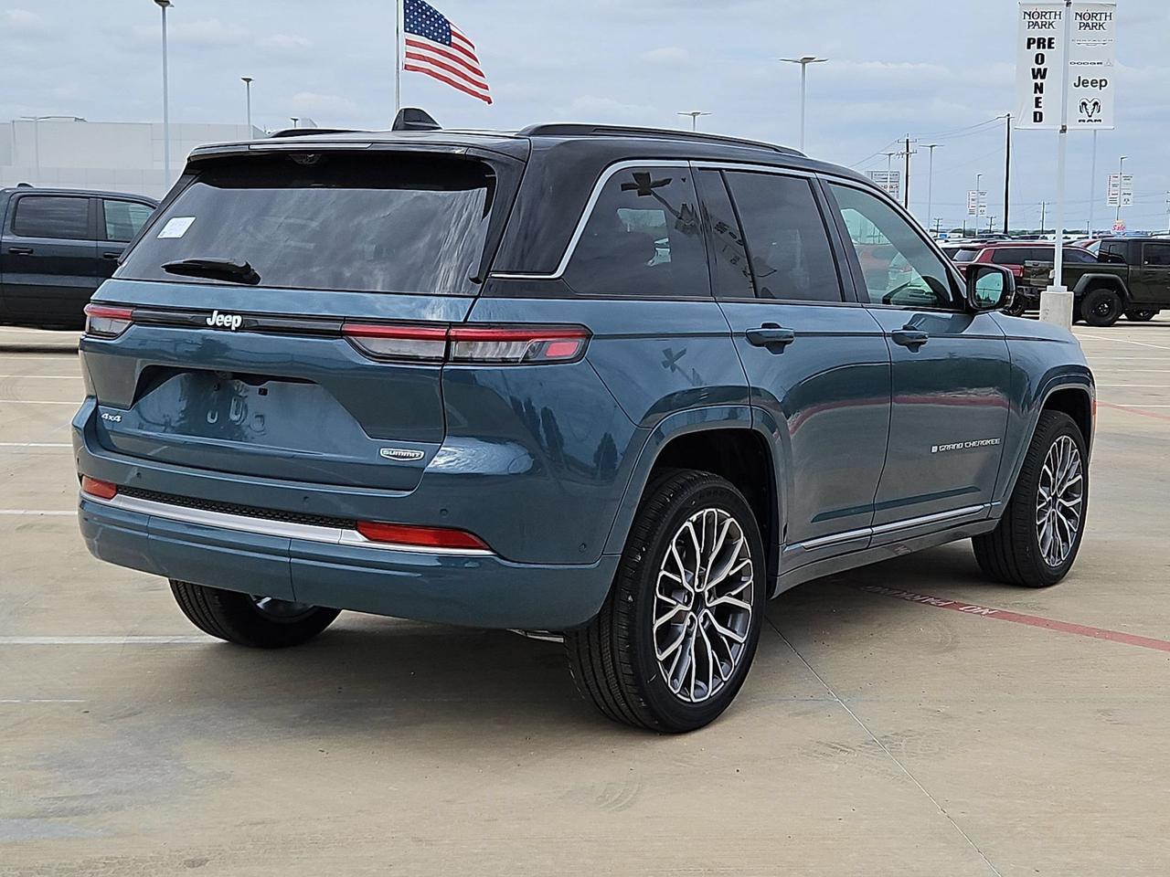 2027 Jeep Grand Cherokee Summit Castroville TX