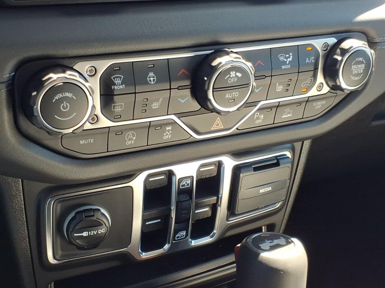 2027 Jeep Wrangler Sahara Uvalde TX