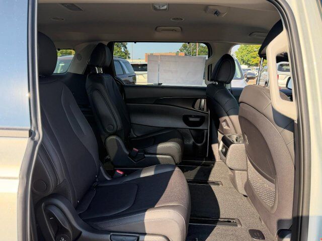 2027 Kia Carnival EX Cape Girardeau MO
