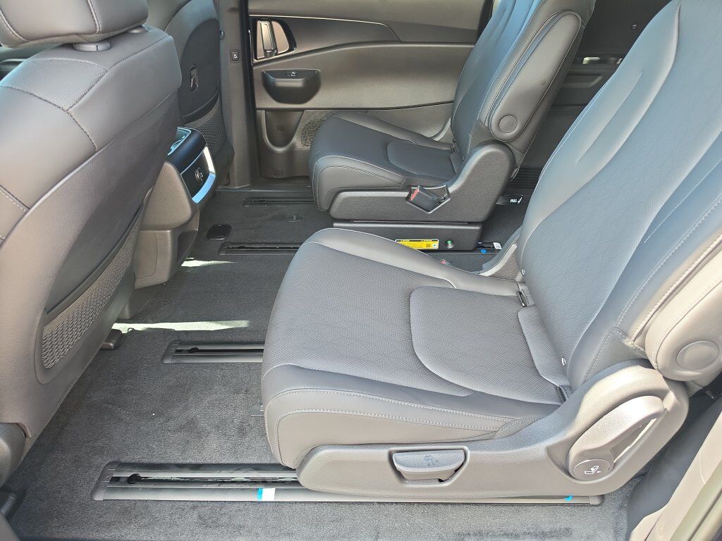 2027 Kia Carnival Hybrid EX San Clemente CA