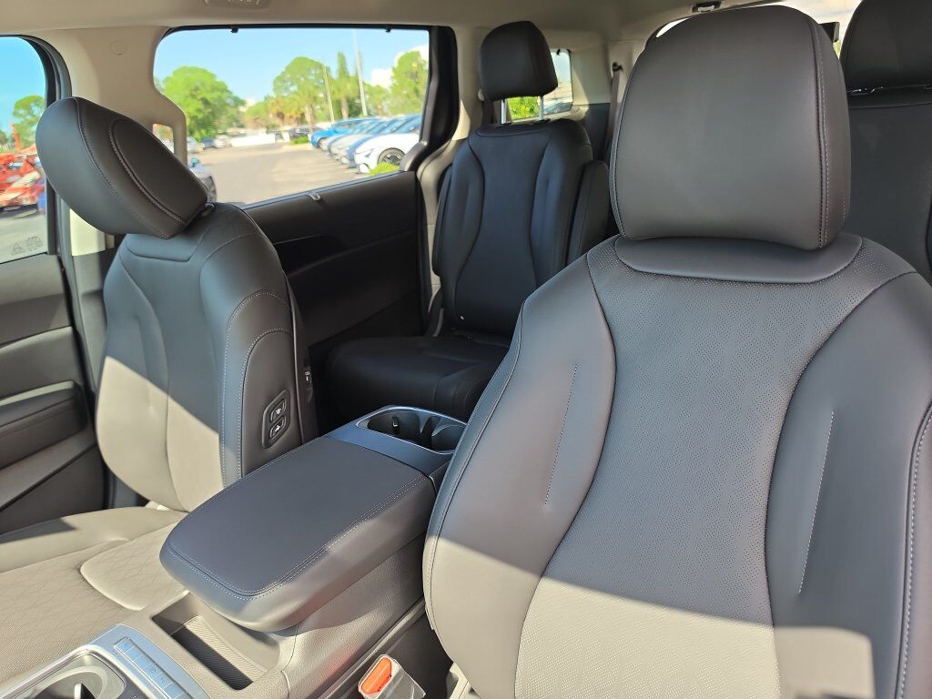 2027 Kia Carnival Hybrid EX San Clemente CA