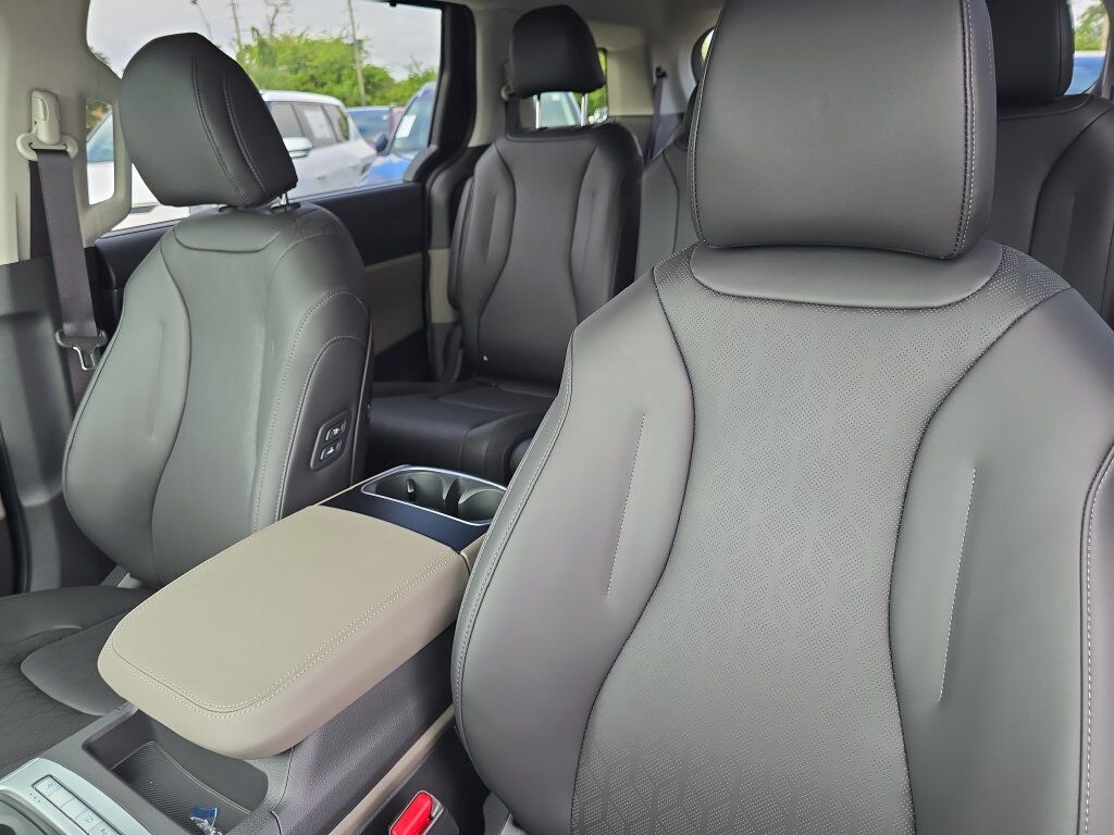2027 Kia Carnival Hybrid EX San Clemente CA