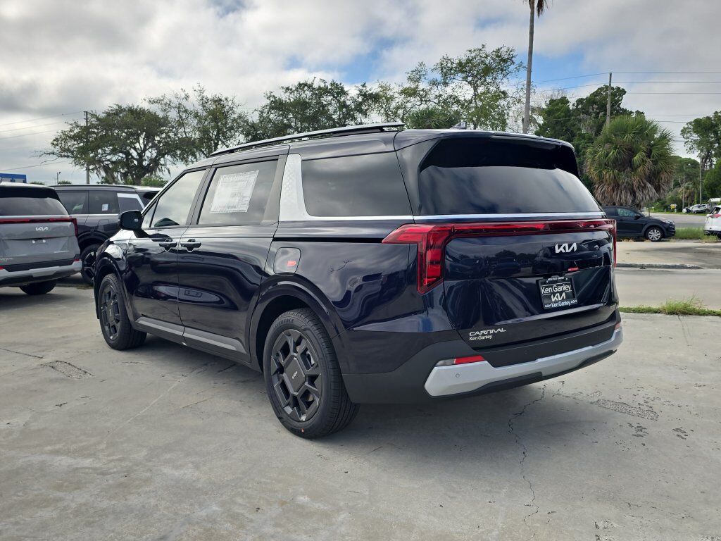 2027 Kia Carnival Hybrid EX San Clemente CA